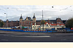 Амстердамский железнодорожный вокзал - начало центральной улицы. Сердце города.