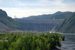 Плотина Саяно-Шушенской ГЭС (еще работала)
