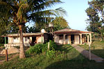 Один из сельских домов по дороге на Карибское море